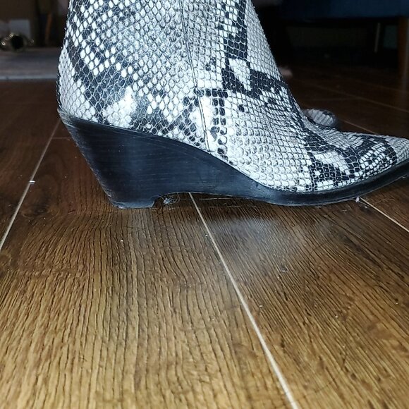 Acne Studios Snakeskin Leather Ankle Boots - Picture 6 of 8